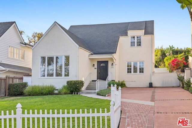 2941 Motor Avenue, Los Angeles CA: https://media.crmls.org/mediaz/14e1ba58-490a-4722-8a40-aaca1758f550.jpg