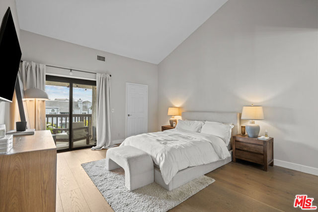 8601 Falmouth Avenue, Playa del Rey CA: https://media.crmls.org/mediaz/14e22dc3-2926-447c-abf7-29dd1b71915b.jpg