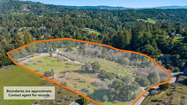 500 Valencia School Road, Aptos CA: https://media.crmls.org/mediaz/14e2308c-dc64-4ce3-8805-1b80dd401049.jpg