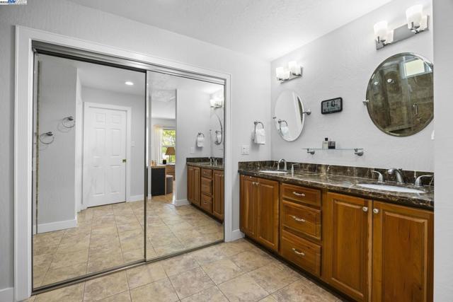 4149 Moselle Ct, Pleasanton CA: https://media.crmls.org/mediaz/14e3214b-44ee-466f-a774-461f4442e21c.jpg