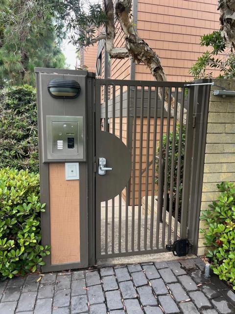 2930 Lawrence, San Diego CA: https://media.crmls.org/mediaz/14e322c4-4652-4465-94f3-a837420cc15d.jpg