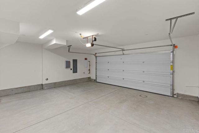 2508 Chamomile Lane, Carlsbad CA: https://media.crmls.org/mediaz/14e332ea-1677-4149-8649-34851483d947.jpg