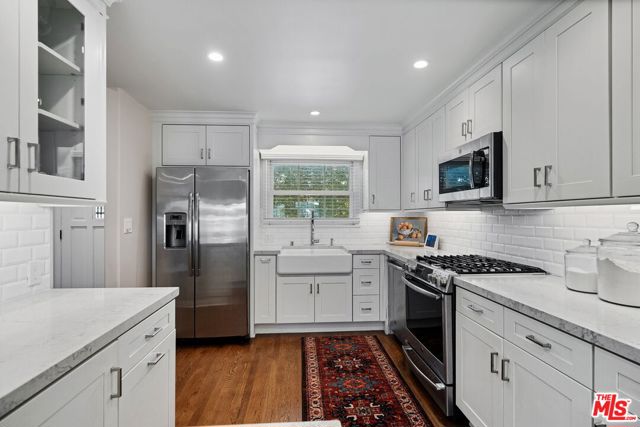 1121 Princeton Street, Santa Monica CA: https://media.crmls.org/mediaz/14e378fb-fdf6-4eb2-b68e-f5747e284c2a.jpg