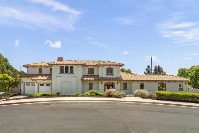 2100 Stone Ridge Drive, Royal Oaks CA: https://media.crmls.org/mediaz/14e3884f-70b1-4091-a122-bcc148269f12.jpg