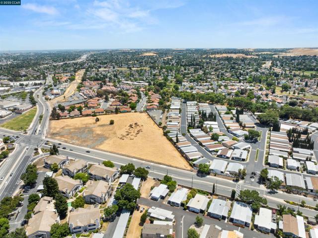 3301 Buchanan Road, Antioch CA: https://media.crmls.org/mediaz/14e406fc-96b8-401f-8be5-458ca61a3189.jpg