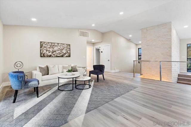 16310 Oak Springs Dr, Ramona CA: https://media.crmls.org/mediaz/14e432f9-652e-40fc-ada4-34e8619367ec.jpg