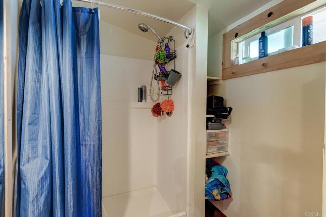 Detail Gallery Image 13 of 35 For 1380 Oak Hill Dr #42,  Escondido,  CA 92026 - 3 Beds | 2 Baths