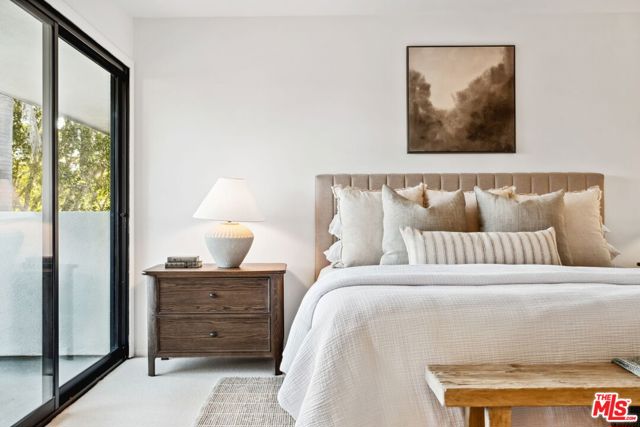 8105 Buena Fortuna Street, Carpinteria CA: https://media.crmls.org/mediaz/14e53d3d-842d-4405-8946-a292739b3523.jpg