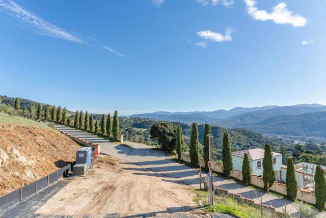 304 Country Club, Carmel Valley CA: https://media.crmls.org/mediaz/14e56723-c6dc-4f5e-84d9-f5bbfab022c5.jpg