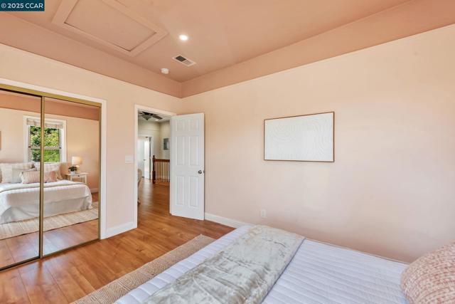 941 45Th St, Oakland CA: https://media.crmls.org/mediaz/14e5711b-a1d0-4010-9460-a96d00c5c9d8.jpg