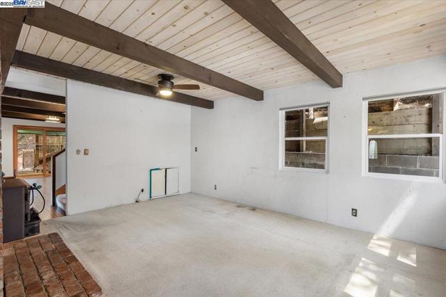 3491 Middleton Ave, Castro Valley CA: https://media.crmls.org/mediaz/14e5cff3-c73e-4247-85da-54f930da7be9.jpg