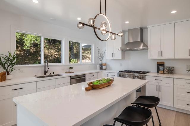 1315 Black Mountain Road, Hillsborough CA: https://media.crmls.org/mediaz/14e690dd-b588-4b11-a764-227a017ec8ae.jpg
