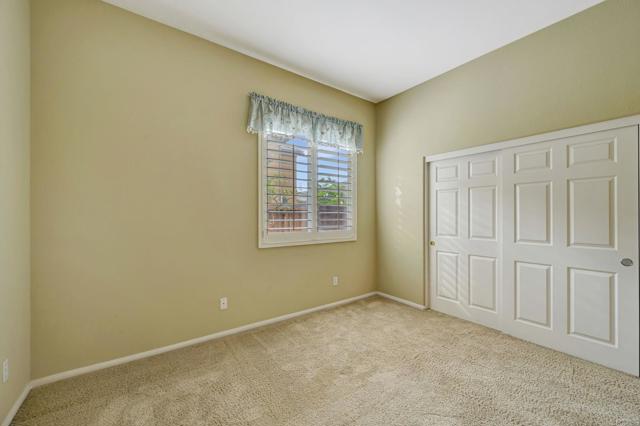2706 VALLEYCREEK CIR, Chula Vista CA: https://media.crmls.org/mediaz/14e77b55-9f08-4068-a2b2-98a540bf0060.jpg