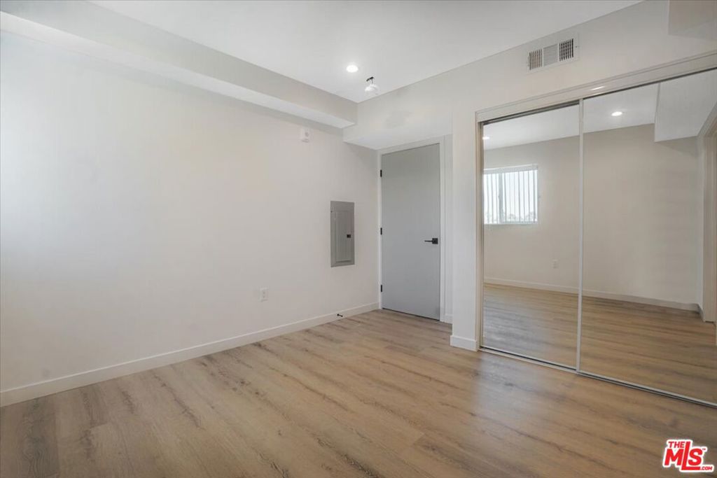 MLS #26864753 image #24