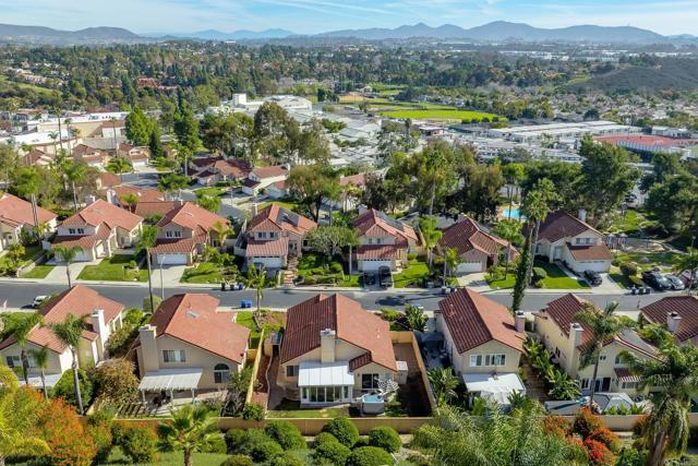 Detail Gallery Image 32 of 35 For 1745 Crystal Ridge Way, Vista,  CA 92081 - 2 Beds | 2 Baths