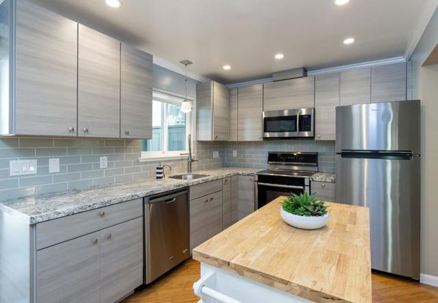 19113 Vineyard Lane, Saratoga CA: https://media.crmls.org/mediaz/14e82f15-226f-4411-99dc-5a1c2bb78830.jpg
