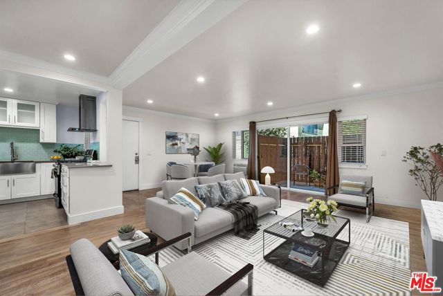4818 Hollow Corner Road, Culver City CA: https://media.crmls.org/mediaz/14e8634f-d5ff-4a5e-9b5c-329b443d9c45.jpg