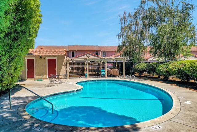 433 W Rincon Avenue, Campbell CA: https://media.crmls.org/mediaz/14e89956-4bb2-4356-8fcb-ca87cb2afac2.jpg