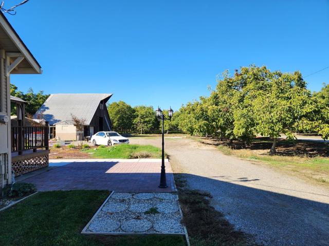 3719 N Hart Road, Modesto CA: https://media.crmls.org/mediaz/14ea4112-5f4c-4657-b0c0-6c302de764a6.jpg