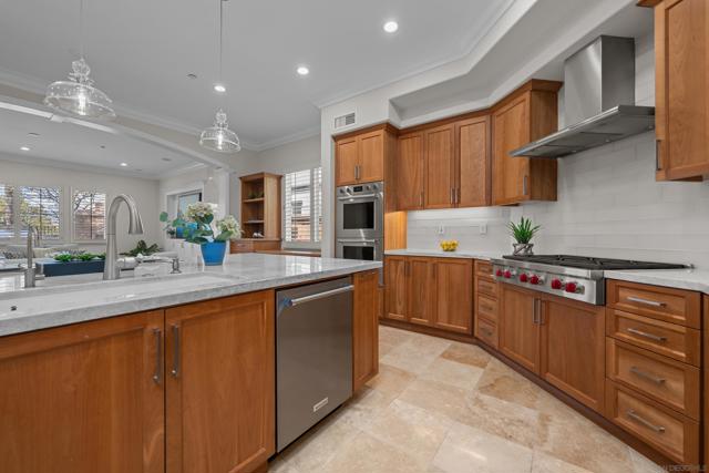 836 Jensen Ct, Encinitas CA: https://media.crmls.org/mediaz/14eb4d01-8169-45ba-bd3a-02b080106e90.jpg