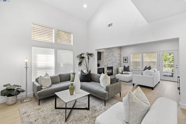 24 Dauphine, Newport Coast CA: https://media.crmls.org/mediaz/14eb5c6a-0749-4e9c-893f-1632ad7b1758.jpg