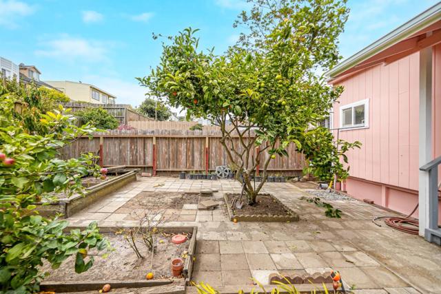 451 Winchester Street, Daly City CA: https://media.crmls.org/mediaz/14ebec76-fcf0-4e5a-a8ab-28a3ea340f01.jpg