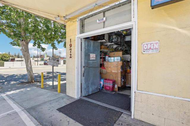 1972 1972 Alum Rock Avenue, San Jose CA: https://media.crmls.org/mediaz/14ec4272-bd22-4a22-8bb6-79bab9100394.jpg