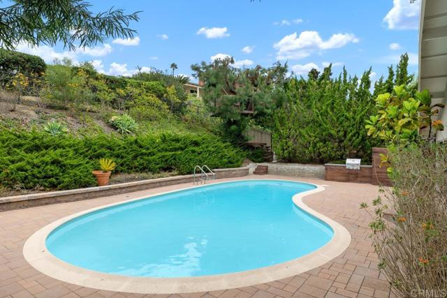 2104 Crownhill Road, San Diego CA: https://media.crmls.org/mediaz/14ec7907-592a-403c-acda-d01ec23c572f.jpg