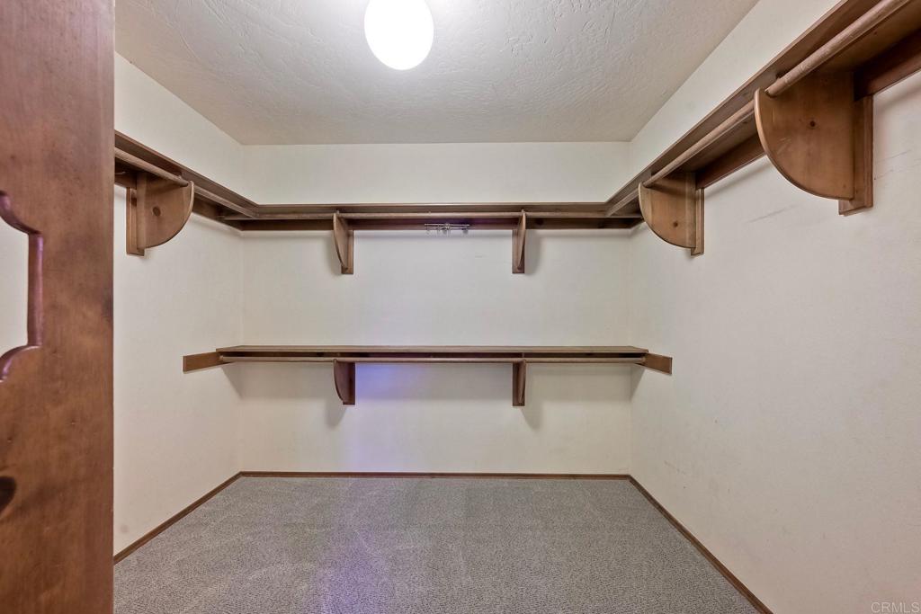 https://media.crmls.org/mediaz/14ecb3ed-1aae-4d60-89d5-66931f1d1b6c.jpg?preset=X-Large