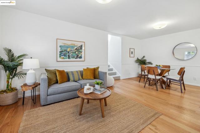 827 Norvell St, El Cerrito CA: https://media.crmls.org/mediaz/14ecf8cd-b973-4c03-954c-e7d45ab38a57.jpg