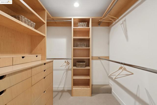 64 Crest Rd, Piedmont CA: https://media.crmls.org/mediaz/14edb62e-e25c-4df8-a770-ed58a7a34698.jpg