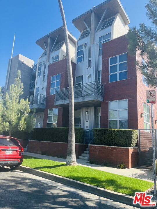 1912 Broadway #107