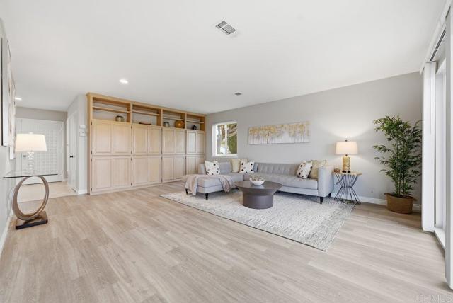 Detail Gallery Image 2 of 34 For 3808 Vista Campana #29,  Oceanside,  CA 92057 - 2 Beds | 2 Baths