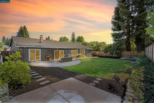 109 Baldwin Dr, Danville CA: https://media.crmls.org/mediaz/14ee3c29-2938-44c1-a6a2-93c791630259.jpg