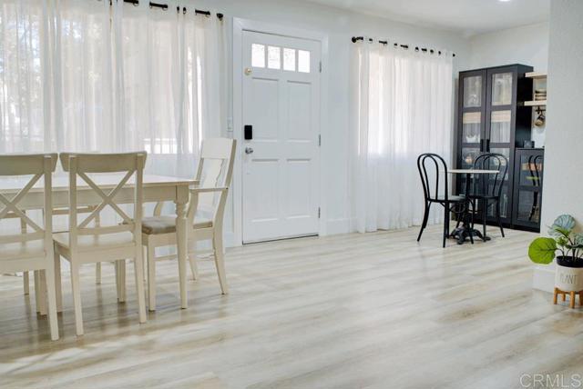 Detail Gallery Image 4 of 23 For 2041 E Grand Ave #3,  Escondido,  CA 92027 - 2 Beds | 1 Baths