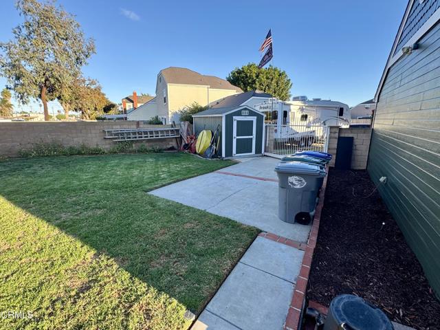 1731 Valencia Place, Oxnard CA: https://media.crmls.org/mediaz/14ef3a97-6a17-47ea-bae4-10bff69b3803.jpg