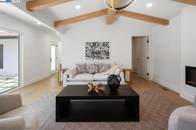 2662 Tuliptree Ln, Santa Clara CA: https://media.crmls.org/mediaz/14ef40c5-86d0-4d3d-ba0b-3f6a771447cc.jpg