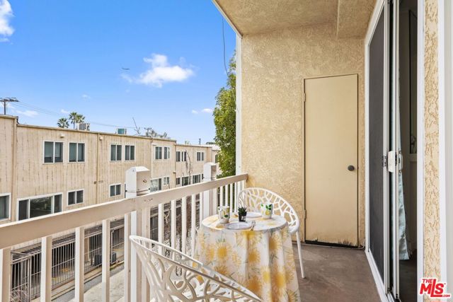 Image 30 of 33 For 8505 Gulana Avenue 4217
