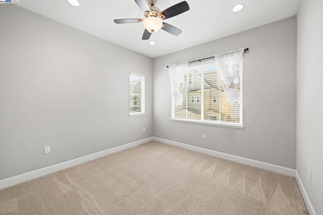 8563 Schooner Way, Newark CA: https://media.crmls.org/mediaz/14f18368-22bc-471a-a298-cf427b18b468.jpg
