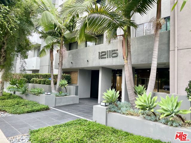 Drew Fenton | 12115 San Vicente Boulevard Los Angeles CA | MLS: 7175742