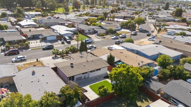 27650 La Porte Avenue, Hayward CA: https://media.crmls.org/mediaz/14f1f85e-fa2f-4bcb-b293-48da6e4a9645.jpg