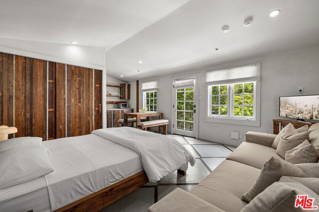 8249 Marmont Lane, Los Angeles CA: https://media.crmls.org/mediaz/14f20c7e-ad61-4fa4-a035-04f95fad3c42.jpg
