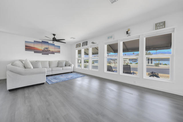 39780 Black Mesa Lane, Palm Desert CA: https://media.crmls.org/mediaz/14f21dd5-bf79-4db6-8a75-c588d4338788.jpg