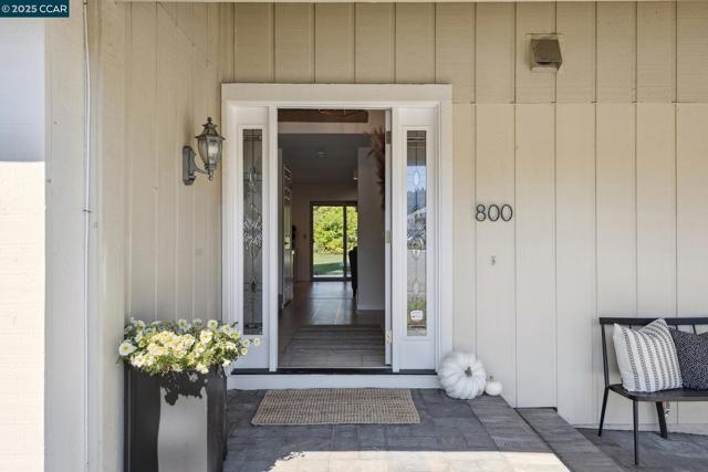 800 El Capitan Drive, Danville, California 94526, 4 Bedrooms Bedrooms, ,2 BathroomsBathrooms,Single Family Residence,For Sale,El Capitan Drive,41112507