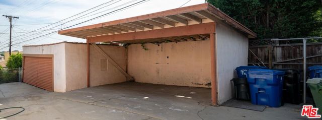 4214 W Slauson Avenue, Los Angeles CA: https://media.crmls.org/mediaz/14f23b80-8bbe-40e9-8cd7-1cb33f572046.jpg