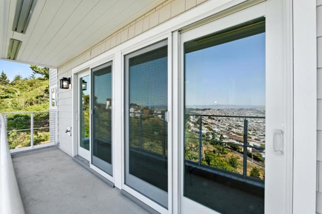 580 Pointe Pacific, Daly City CA: https://media.crmls.org/mediaz/14f29e50-574c-40a1-9abd-6b6b1a57864f.jpg