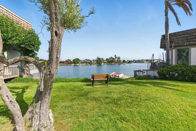 707 Fathom Drive, San Mateo CA: https://media.crmls.org/mediaz/14f2a555-674a-4fe3-9257-74dadf3ea410.jpg