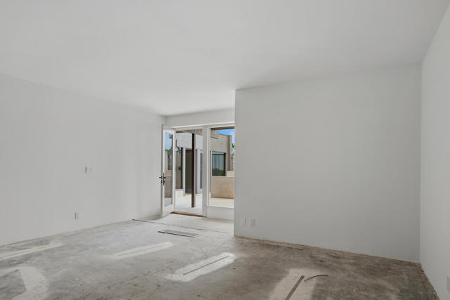 855 W Coronado Avenue, Palm Springs, CA 92262