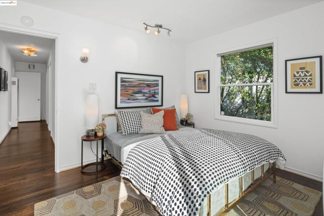 209 Behrens St, El Cerrito CA: https://media.crmls.org/mediaz/14f35d94-0085-416b-b070-5ca170a548b6.jpg