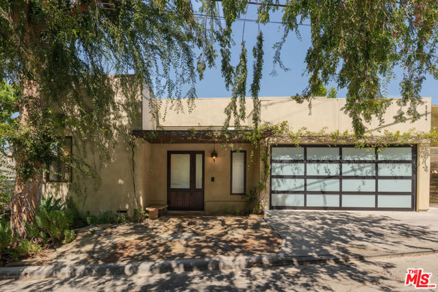 2444 Lyric Avenue, Los Angeles CA: https://media.crmls.org/mediaz/14f36085-876e-44ae-9908-9b7c499ee5a3.jpg